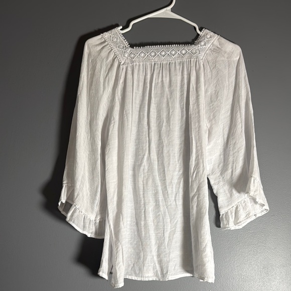 White Ruffled‎ Smocked Bell Sleeve Blouse - Picture 5 of 5